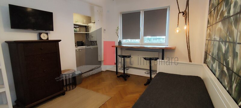 Cismigiu, Kogalniceanu, garsoniera de inchiriat.